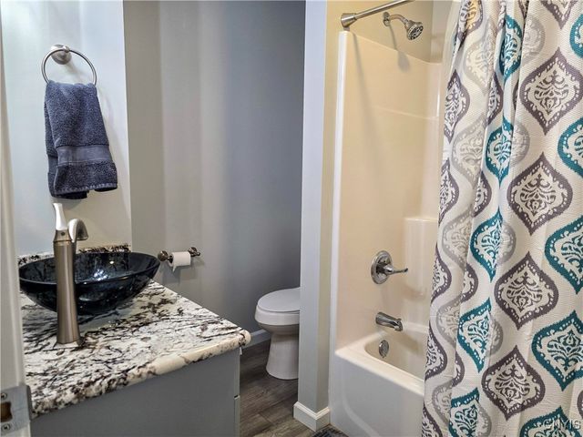 8921 Lake Road, Lenox, NY 13032