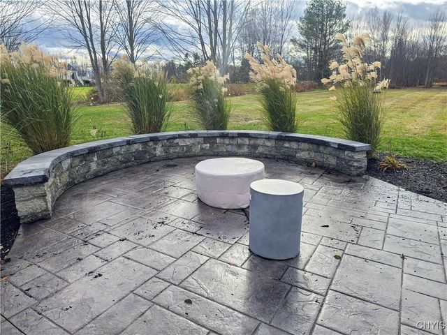 8921 Lake Road, Lenox, NY 13032