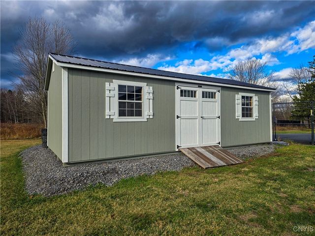 8921 Lake Road, Lenox, NY 13032