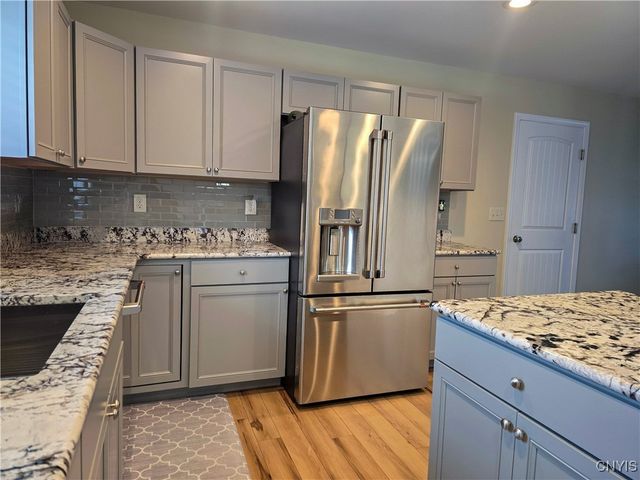 8921 Lake Road, Lenox, NY 13032