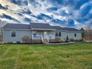 8921 Lake Road, Lenox, NY 13032