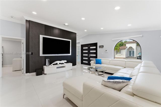 3355 W 68th St 170, Hialeah, FL 33018