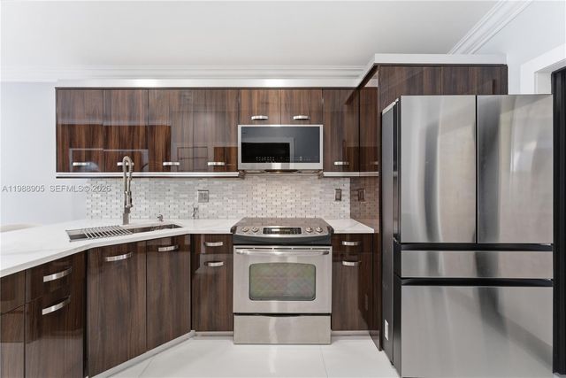 3355 W 68th St 170, Hialeah, FL 33018