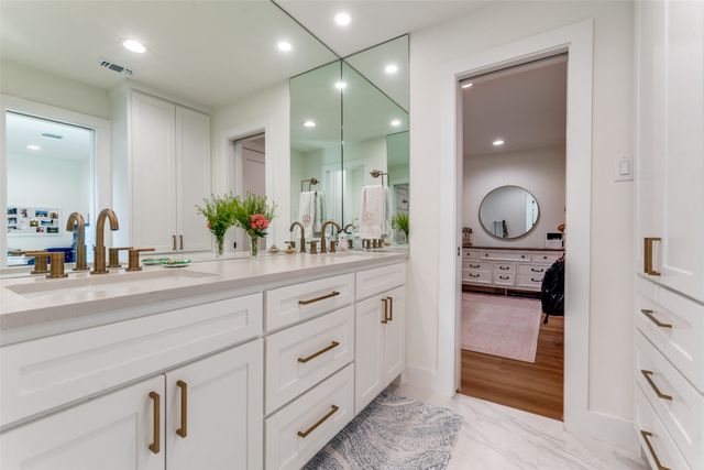 3740 Weeburn Drive, Dallas, TX 75229