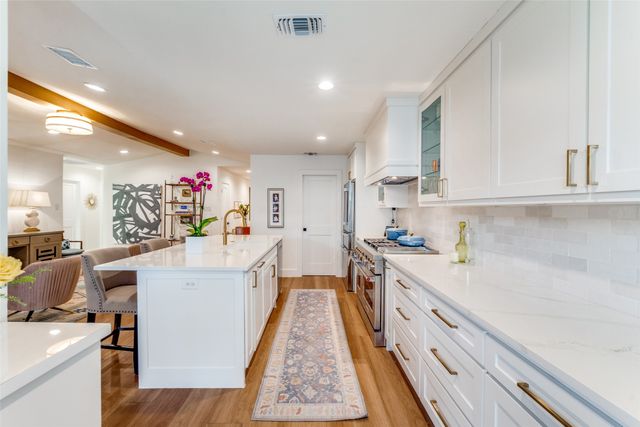 3740 Weeburn Drive, Dallas, TX 75229