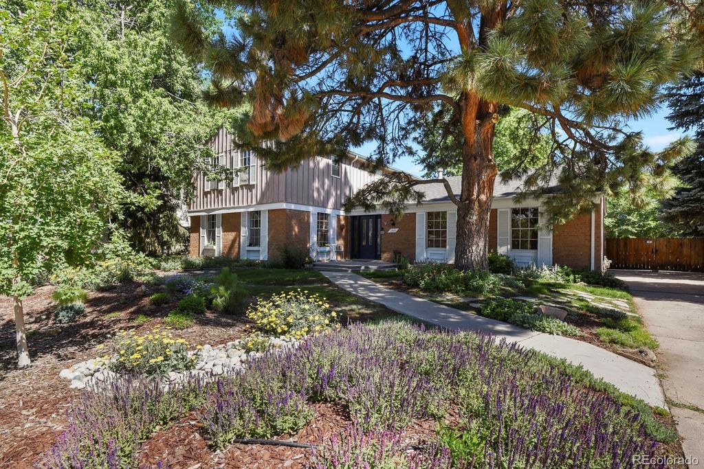 11581 E Yale Way, Aurora, CO 80014