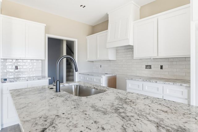 556 Valley Oak Drive, Sherwood, AR 72120