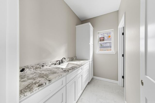 556 Valley Oak Drive, Sherwood, AR 72120