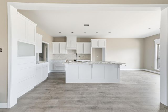 556 Valley Oak Drive, Sherwood, AR 72120