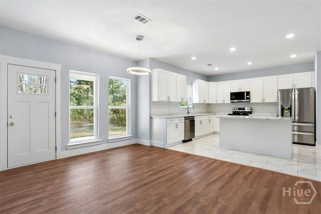 220 Skinner Avenue N, Pooler, GA 31322