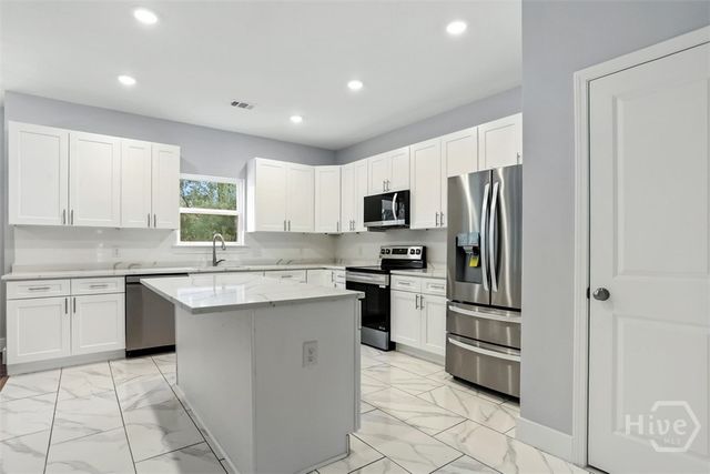 220 Skinner Avenue N, Pooler, GA 31322