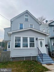228 W 3RD ST #1, Florence, NJ 08518