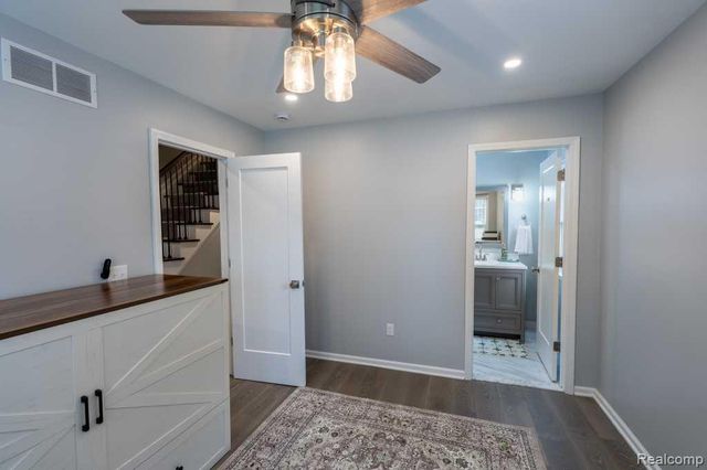 244 Gladwin Avenue, Clawson, MI 48017