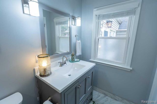 244 Gladwin Avenue, Clawson, MI 48017