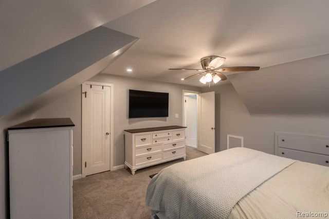 244 Gladwin Avenue, Clawson, MI 48017