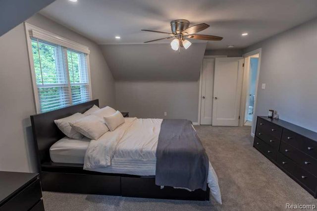 244 Gladwin Avenue, Clawson, MI 48017