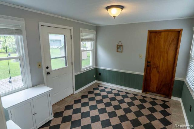244 Gladwin Avenue, Clawson, MI 48017
