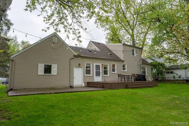 244 Gladwin Avenue, Clawson, MI 48017