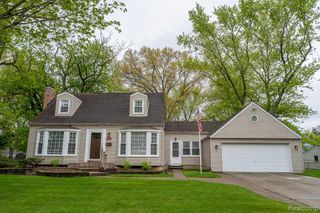 244 Gladwin Avenue, Clawson, MI 48017