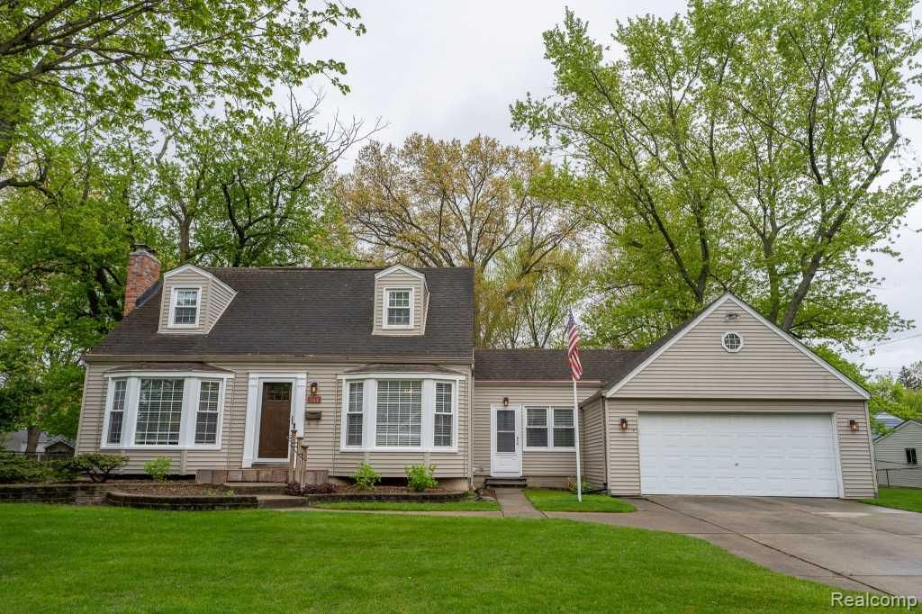 244 Gladwin Avenue, Clawson, MI 48017