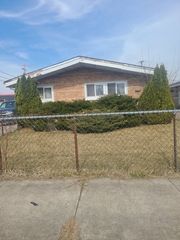 237 W 154th Place, Harvey, IL 60426