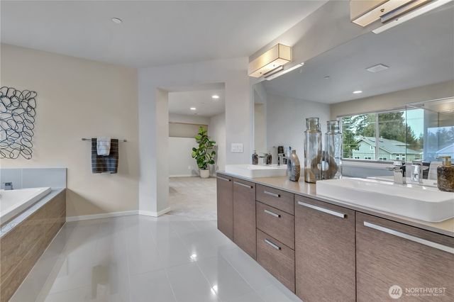 13211 SE 262nd Street, Kent, WA 98042