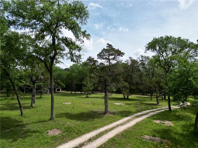 10314 County Road 417A, Navasota, TX 77868