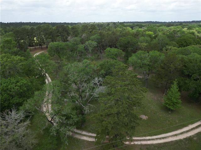 10314 County Road 417A, Navasota, TX 77868