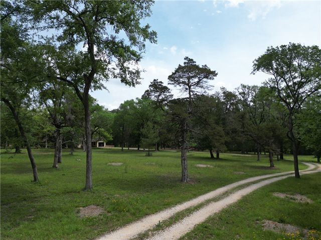 10314 County Road 417A, Navasota, TX 77868