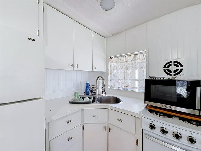 12674 SEMINOLE BOULEVARD M2, Largo, FL 33778