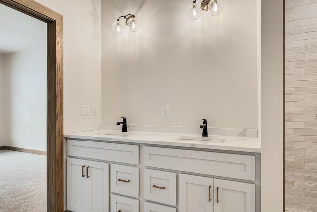 4043 Brooke Elizabeth DRIVE, Onalaska, WI 54650