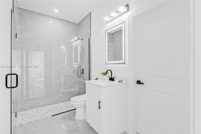 747 S Roma Ave, Lehigh Acres, FL 33974