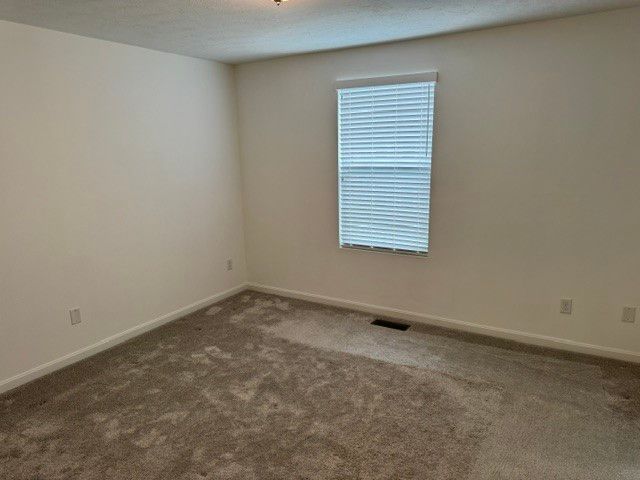221 Faulk Dr, Marshall, PA 15086