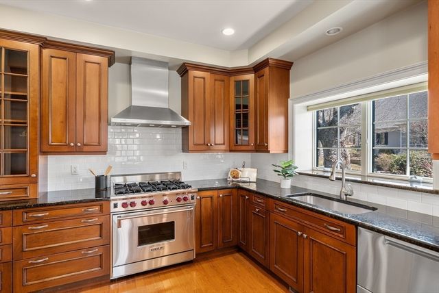 56 Summit Rd 5, Belmont, MA 02478