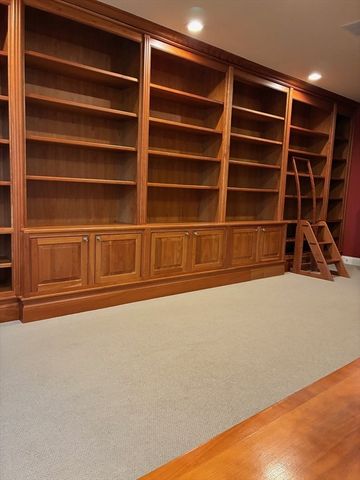 56 Summit Rd 5, Belmont, MA 02478