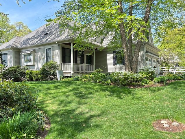 56 Summit Rd 5, Belmont, MA 02478
