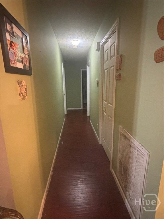 Image 10 of property listing at 5 brookfield Court, Rincon, GA 31326