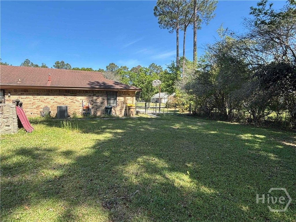 Image 7 of property listing at 5 brookfield Court, Rincon, GA 31326