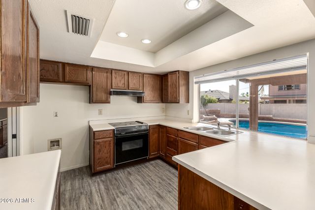 925 W MENDOZA Avenue, Mesa, AZ 85210