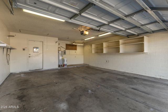 925 W MENDOZA Avenue, Mesa, AZ 85210