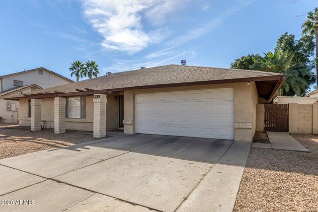 925 W MENDOZA Avenue, Mesa, AZ 85210