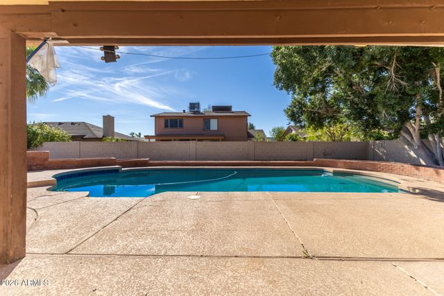 925 W MENDOZA Avenue, Mesa, AZ 85210