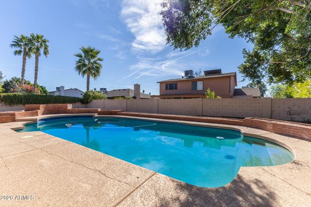 925 W MENDOZA Avenue, Mesa, AZ 85210