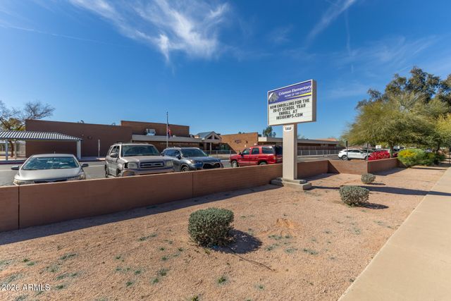 925 W MENDOZA Avenue, Mesa, AZ 85210