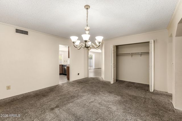 925 W MENDOZA Avenue, Mesa, AZ 85210