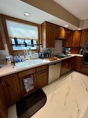 411 MAYFAIR STREET, Antigo, WI 54409