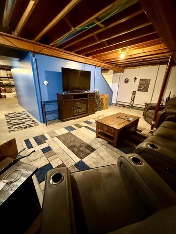 411 MAYFAIR STREET, Antigo, WI 54409