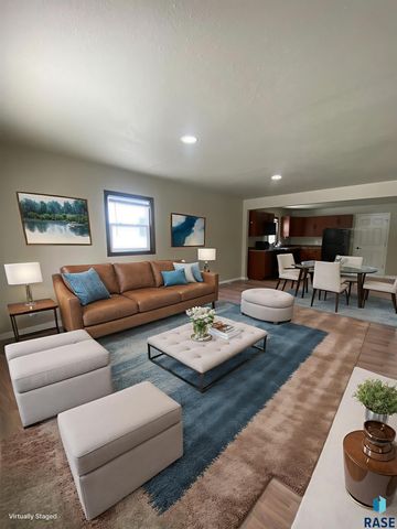 3135 N Lewis Ave Avenue, Sioux Falls, SD 57104