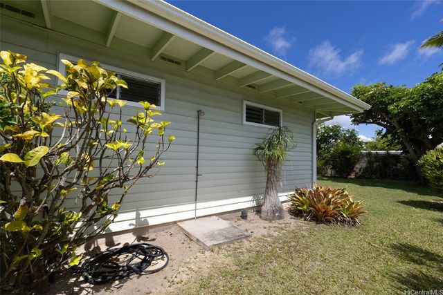 176 Kuulei Road, Kailua, HI 96734