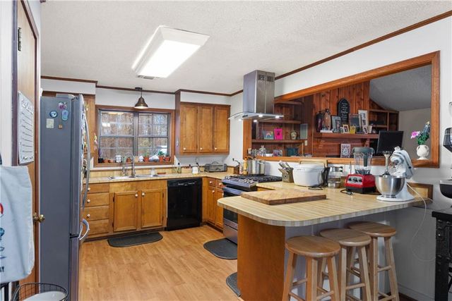 11894 HWY 28 E Highway, Pineville, LA 71360